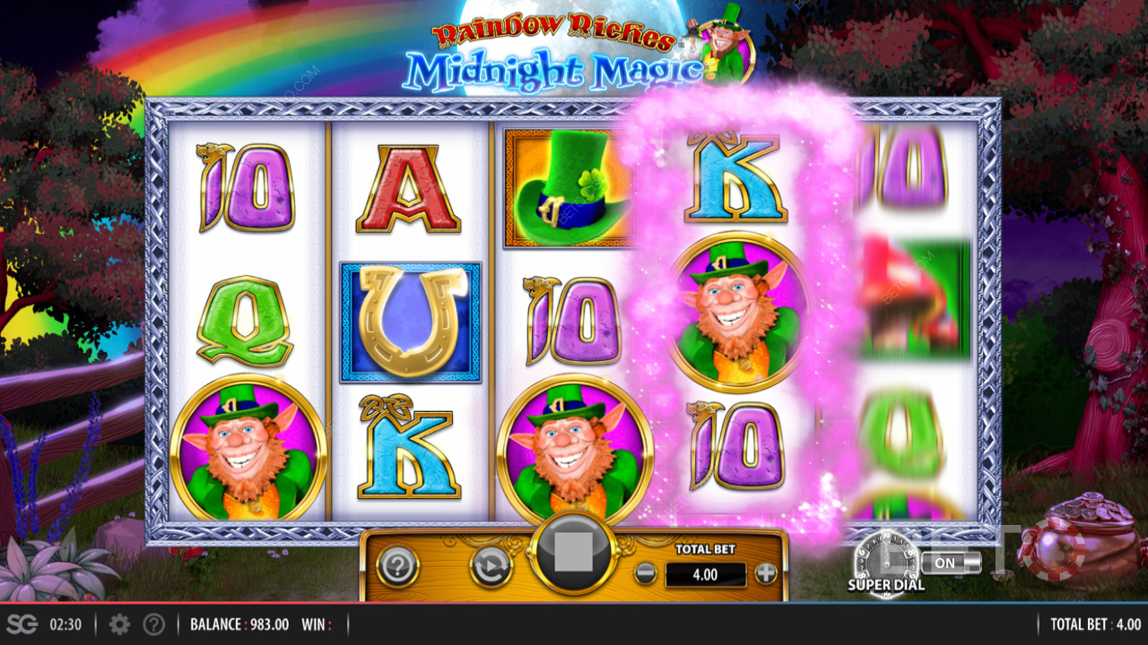 スーパーダイヤルボーナスを含むBarcrest社製「Rainbow Riches MidnightMagic」。