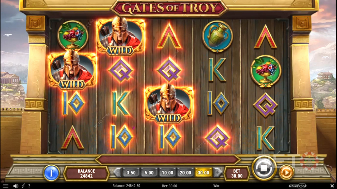 スロットマシン「Gates of Troy」では、ワイルドシンボルが高配当をもたらします。